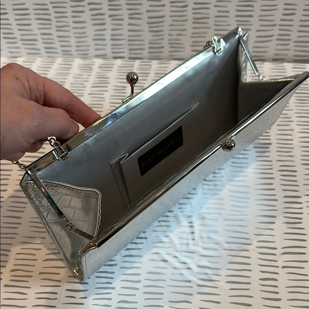 Jessica McClintock Silver Purse Silver Chain Shoulder Strap Kiss Lock Clutch Bag - Picture 5 of 6
